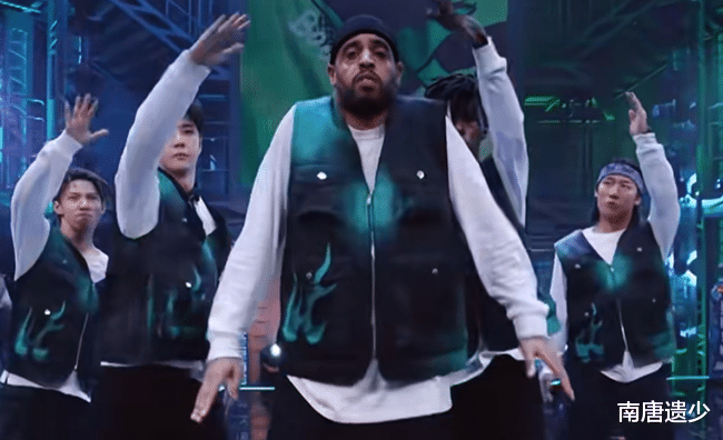 锦衣之下|《街舞4》四战队强弱分明，一波王炸露冠军相，仨混子晋级惹争议