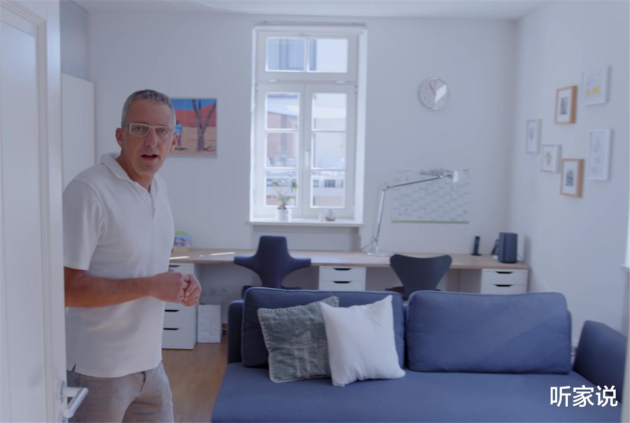 他买下废弃监狱，在150㎡原牢房中一住就是14年，网友：也是服气