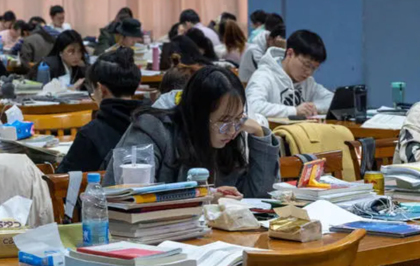 市场化|企业遭遇用人荒，应届毕业生“玩失踪”，学生毕业后去了哪里？