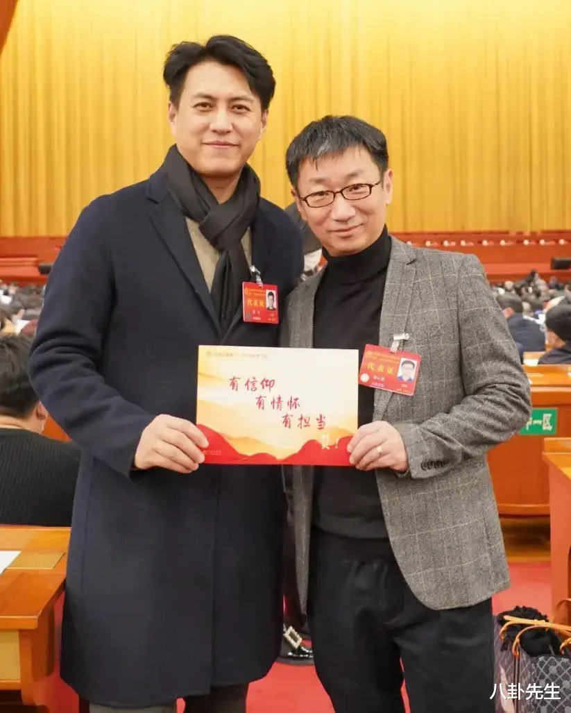 宋佳|众星出席文代会:陈宝国围巾拉风,邓超合照耍心机,宋佳P图太狠