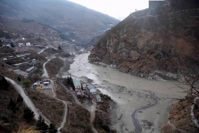 神鸟知讯TV 印度大兴土木致冰川断裂，却赖中国炸毁大坝？美媒：自作自受