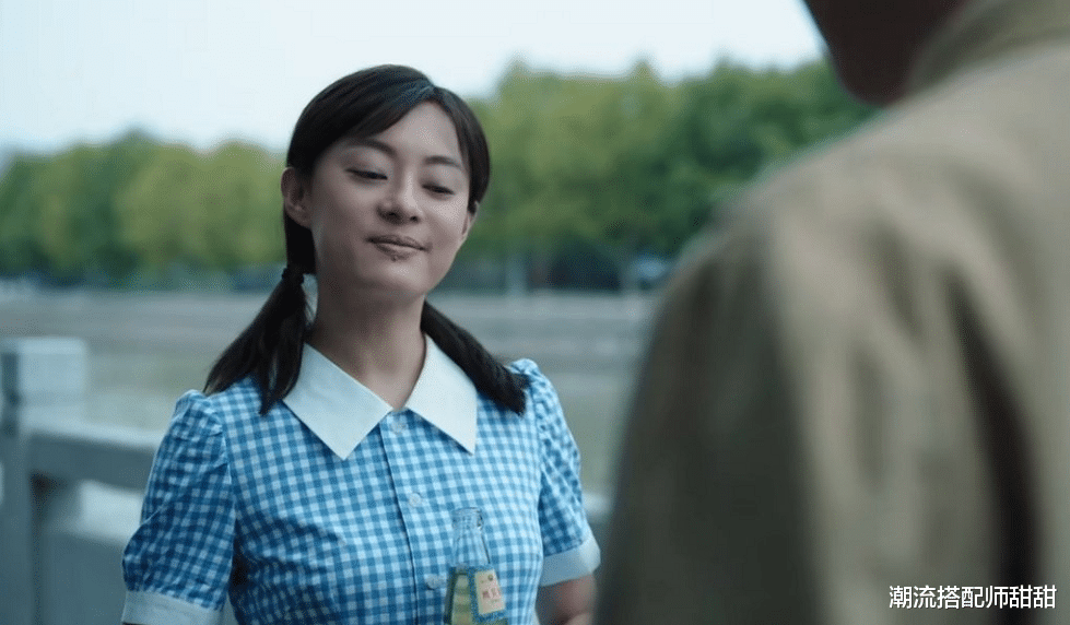 穿衣搭配|孙俪也挺怕老的，新剧《功勋》村花造型和洋气，但脸上磨皮有点过