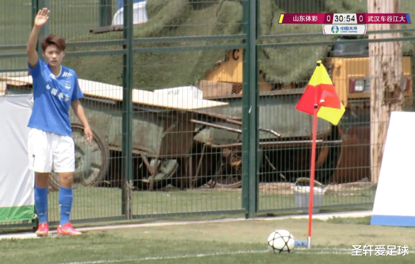 王霜|4-0，4-0！卫冕冠军踢疯了，王霜建大功，以净胜球优势登顶积分榜