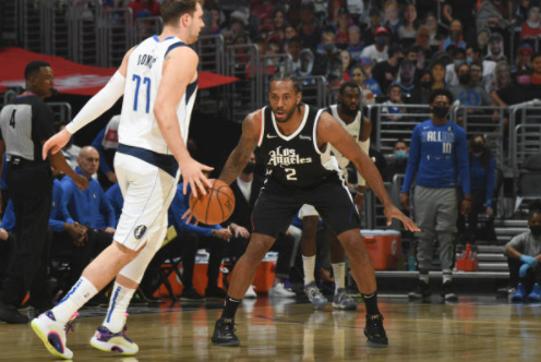 季后赛|季后赛首轮末节之王：杜兰特15中7，詹姆斯29中11，伦纳德表现碾压詹杜！