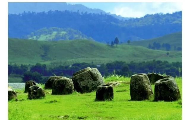 外星生物 千年未解的世界之谜：史前遗址石缸平原