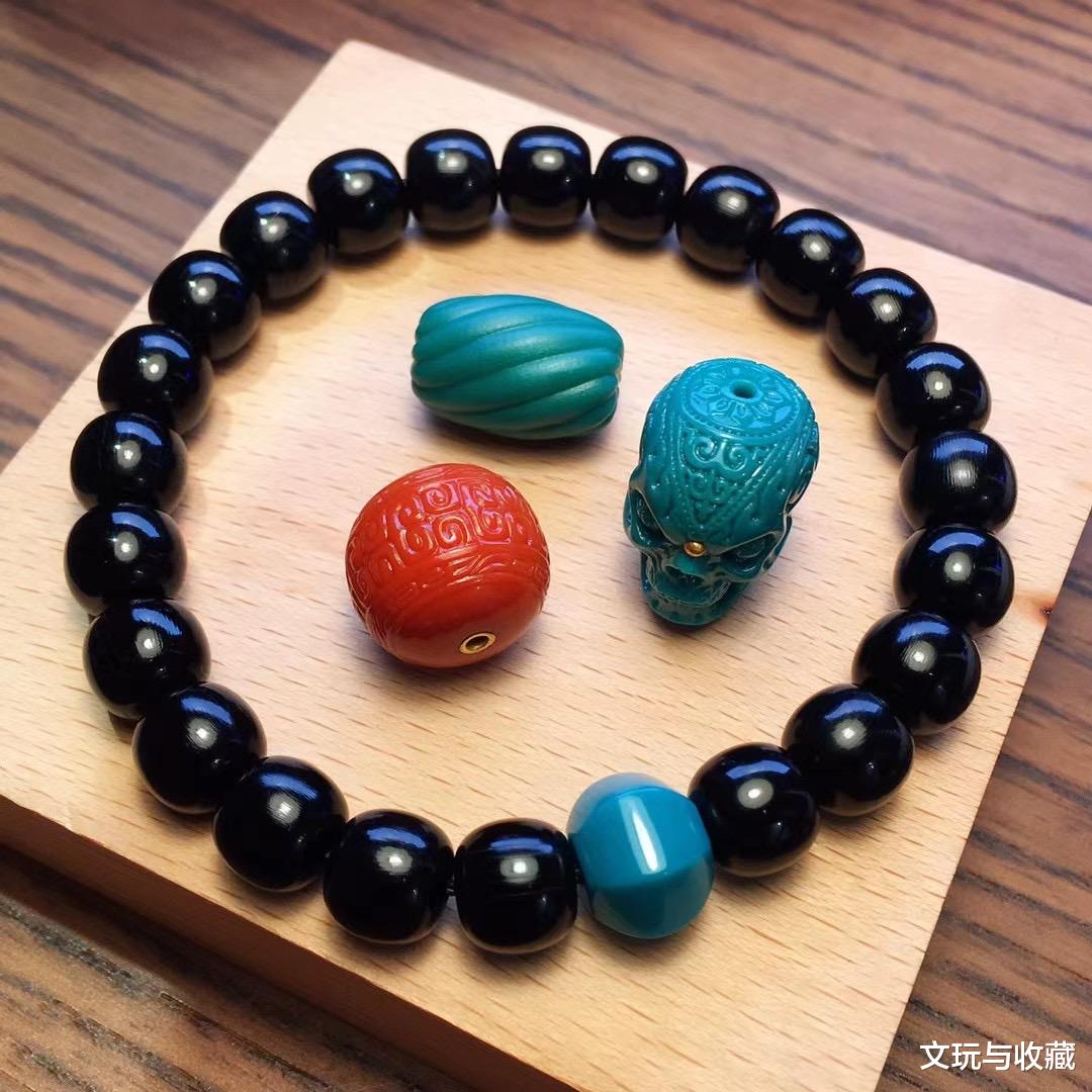 |为啥现在很多男士都要戴着一件手串,信仰还是装扮?