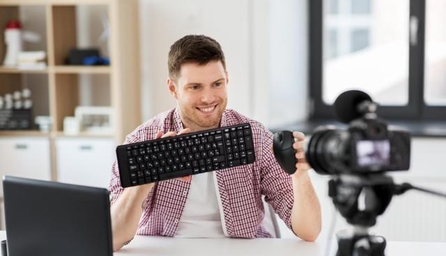 电视剧|93%的人看好直播行业，大学生择业不清醒，直播也能算职业？