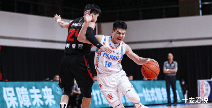 十安爱说|难怪他能取代汤杰!7+6+13,姚明目的达到,草根网红也能闪耀CBA