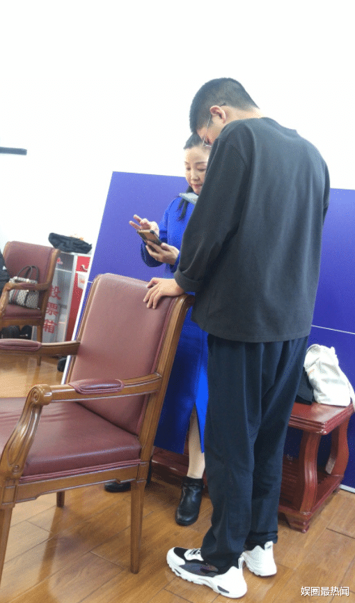 |孙卓学校已确认，孙海洋带其出海放松，网友：女婿果然不是一般人