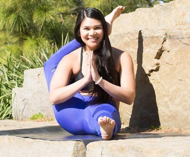 牙齿|如何改善驼背问题? 这5式瑜伽要多练,矫正身姿,提升气质