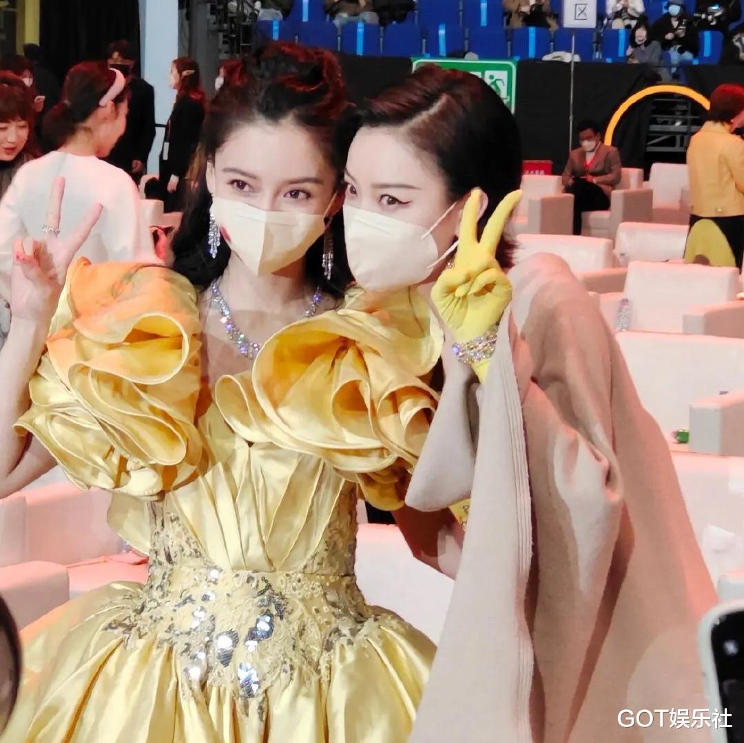 张小斐|微博之夜座位好现实!张小斐第二排,85花第三排,谭松韵第十排