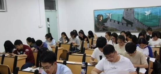 大学生|大学中有“3种”兼职,尽量不要触碰,学长:已经坑了很多大学生