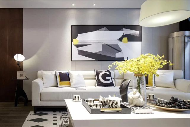 137㎡现代简约三居室，简洁利落，多彩的几何图形，尽显不俗品味