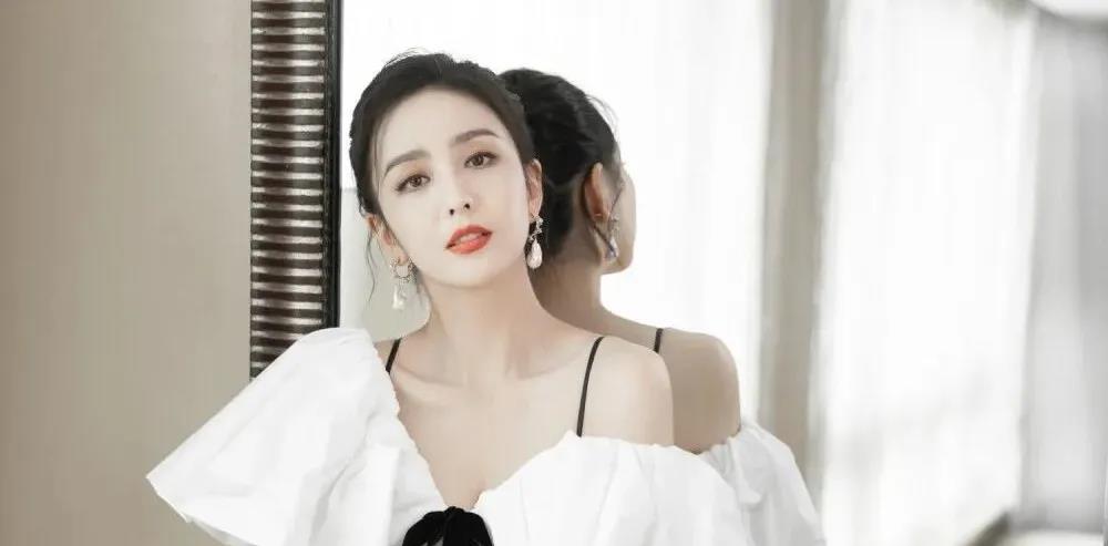 春晚|BY2，王力宏不会退圈？佟丽娅又上春晚？贾静雯不会来内娱发展？