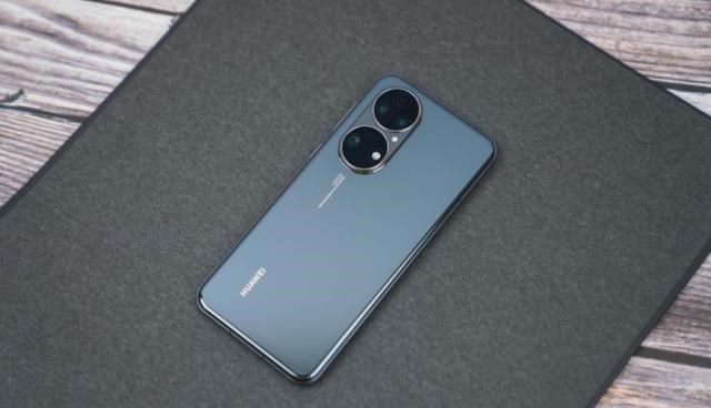 各抒己见 华为Mate 40有多“牛”？发布11月涨价1700，8+256G高达7199