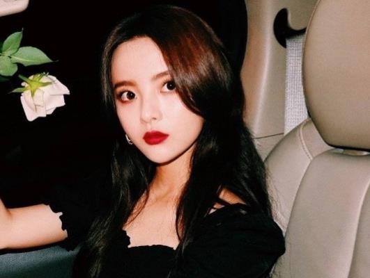 杨超越|杨超越回应耍大牌,疑被营销号断章取义,是飘了还是真性情?