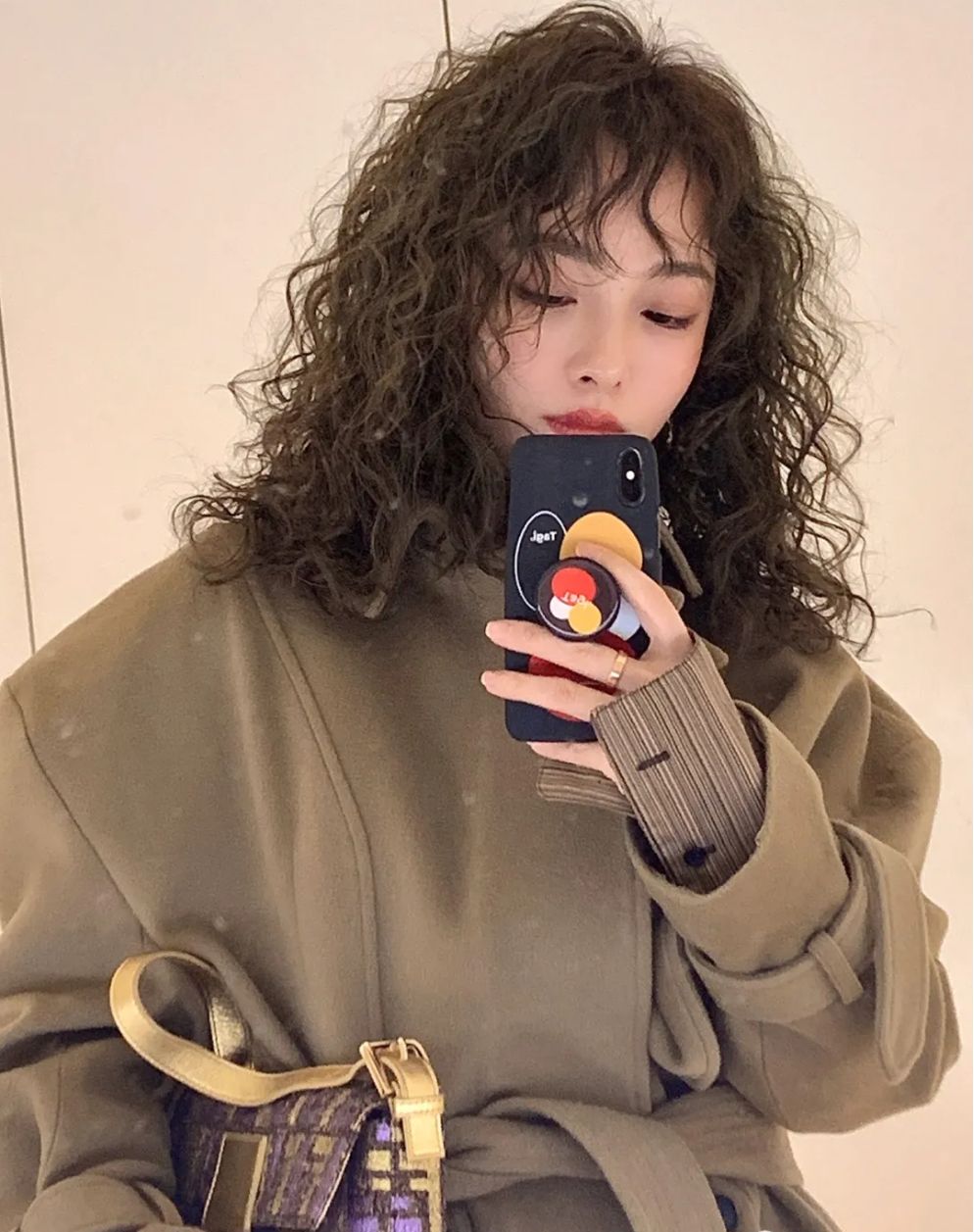 发型 如何换发型？记住这三点就对了，卷发直发都能让你美