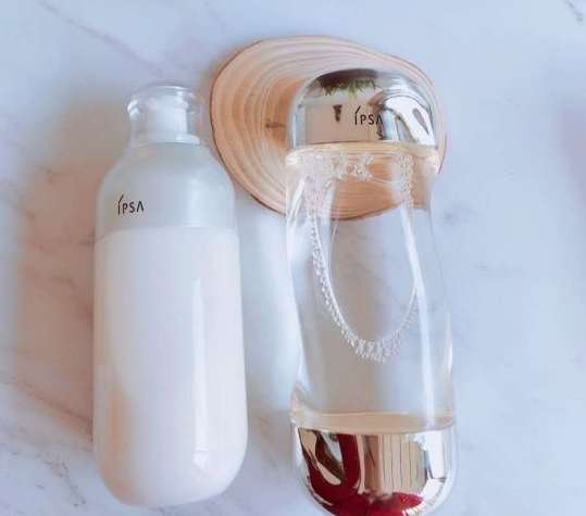 夏小可育儿|超市角落里“不起眼”的几款护肤品，好用不输大牌，孕妈都成箱买