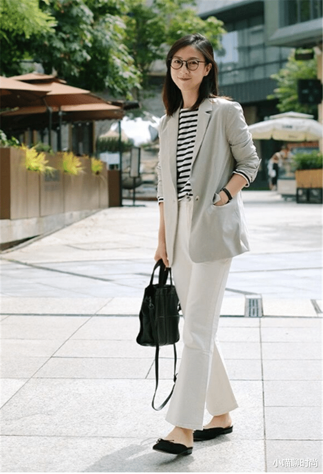 小喵聊时尚|这可能是我见过最体面的40岁女人：不扮嫩不显老，美得优雅又知性