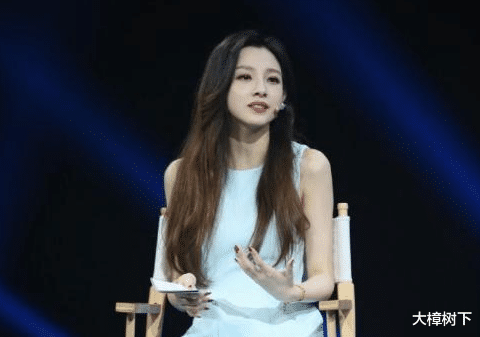 马凡舒|马凡舒：央视最美女主持，堪比王冰冰，被誉为“董卿接班人”