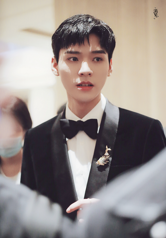 龚俊|从背景板到c位：龚俊没意识到不下海后他面临的危机