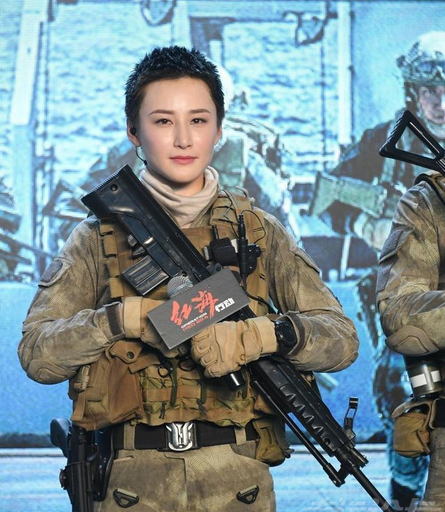 军人|矫揉造作就别演军旅剧了，这8位女星告诉你，什么叫飒爽军人气质
