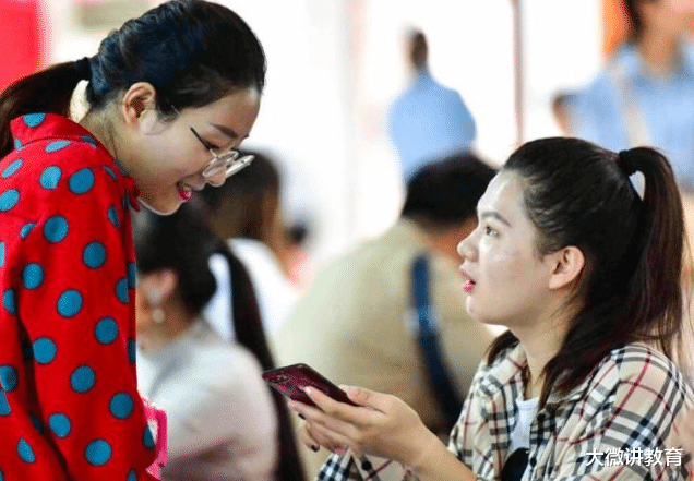 大学|同班毕业生前途却迥然不同,辅导员说出实情,差距入学时就已体现