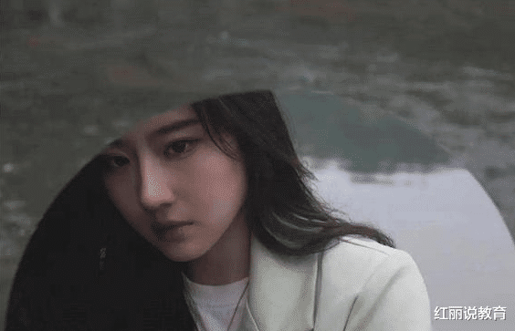 赵雅芝|湖科女生撞脸刘亦菲，私照在网上走红，学校连“宣传费”都省了