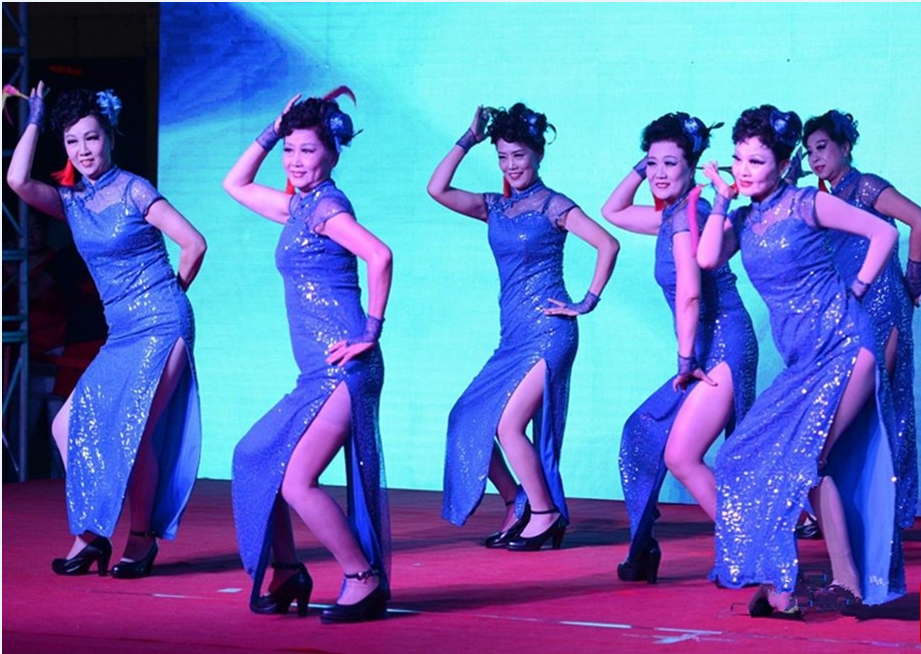 茶余饭后一点酒|从舞伴到 “失贞”,广场舞毁了我一生