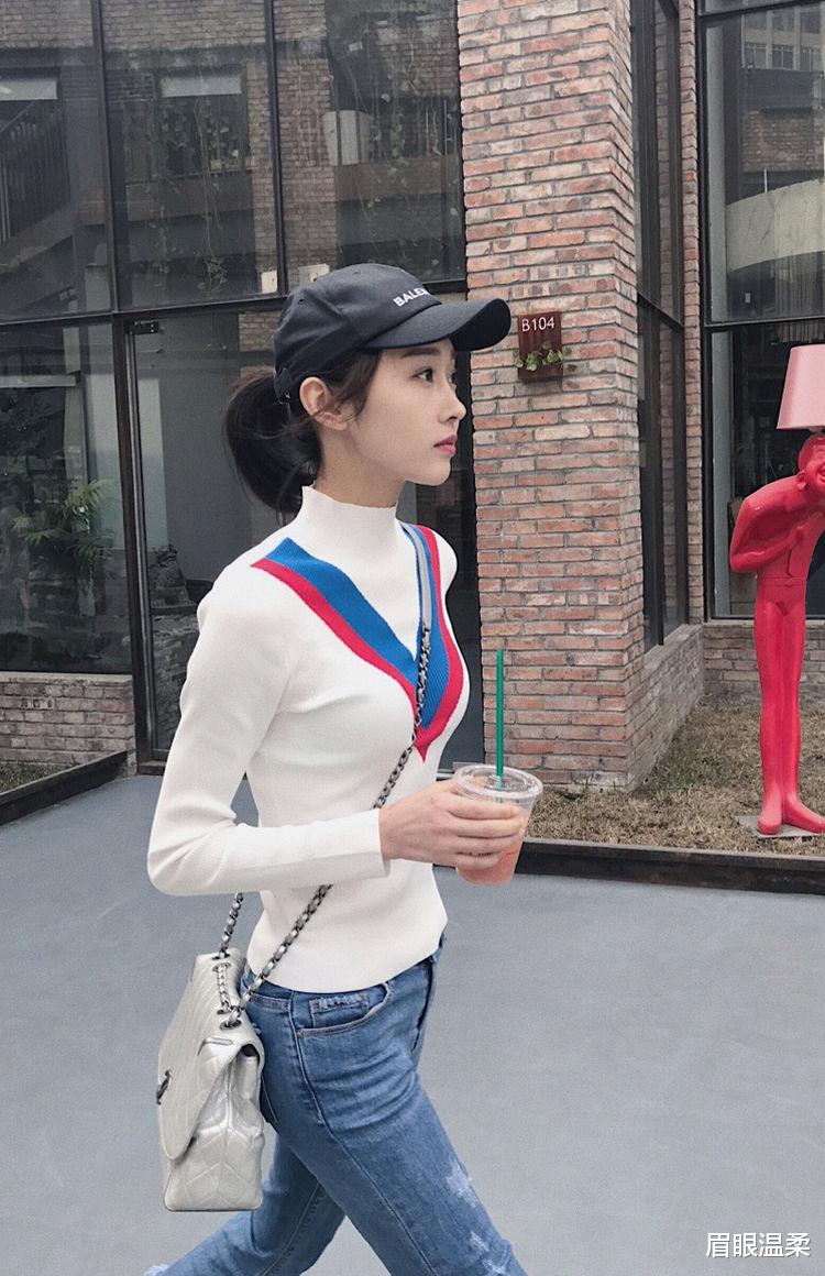 眉眼温柔 要想提升穿搭质感,与其从“时髦”着手,不如提升自身的气质感
