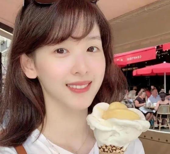 章泽天|千亿富太章泽天进军娱乐圈，携手大咖拍综艺，标签为“清醒女性”