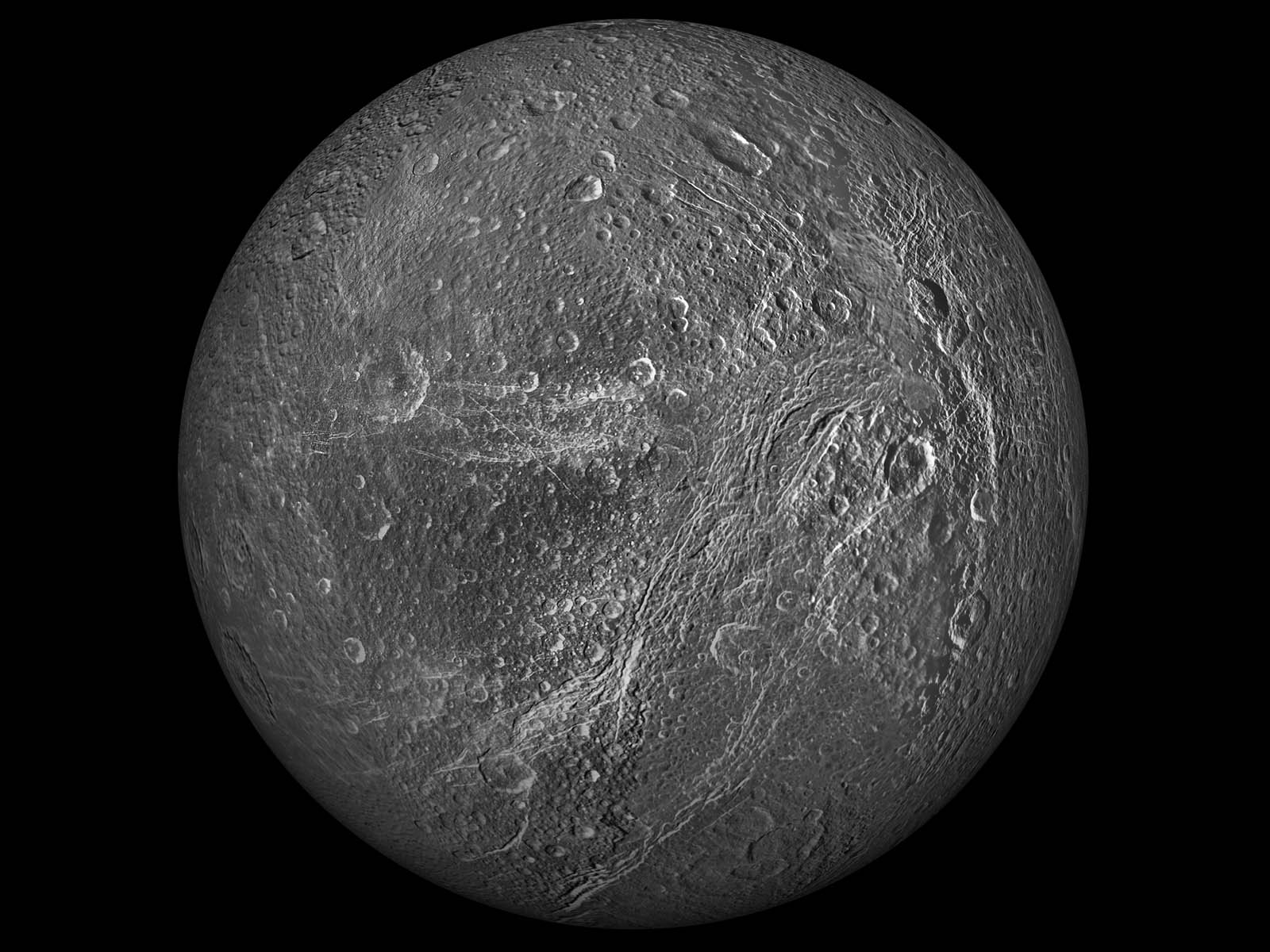 土星卫星上的“虎纹”可能比我们之前想象的更独特