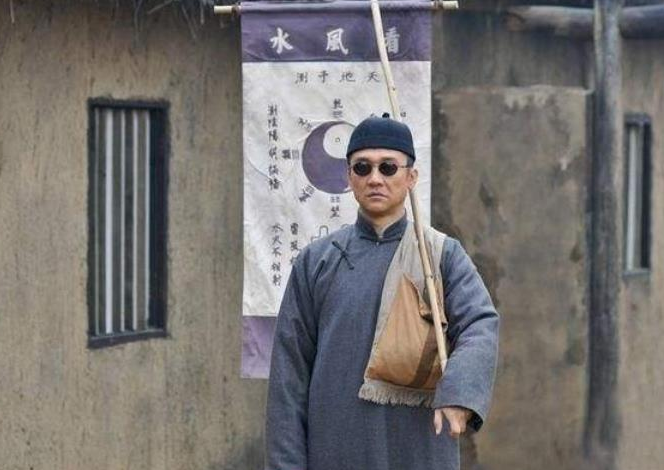 历史咖啡厅 泰国“食人魔”，杀人食内脏为“补身体”，只因童年听信算命先生