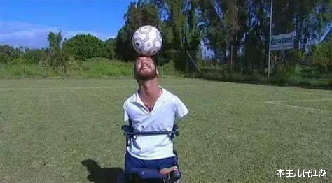 尼克·胡哲|尼克·胡哲：天生没手没脚，30岁娶小6岁娇妻，35岁生4胎