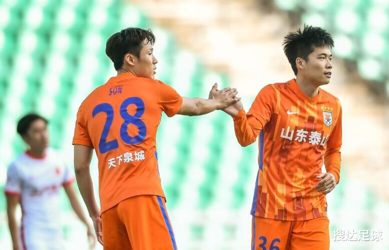中超|半场0-1，上港全华班4防2被打爆！双方合计仅3射门，太沉闷了