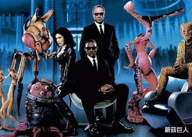 UFO 奇怪的东方光头人,真实的仿人类黑衣人,外星黑眼人不是传说