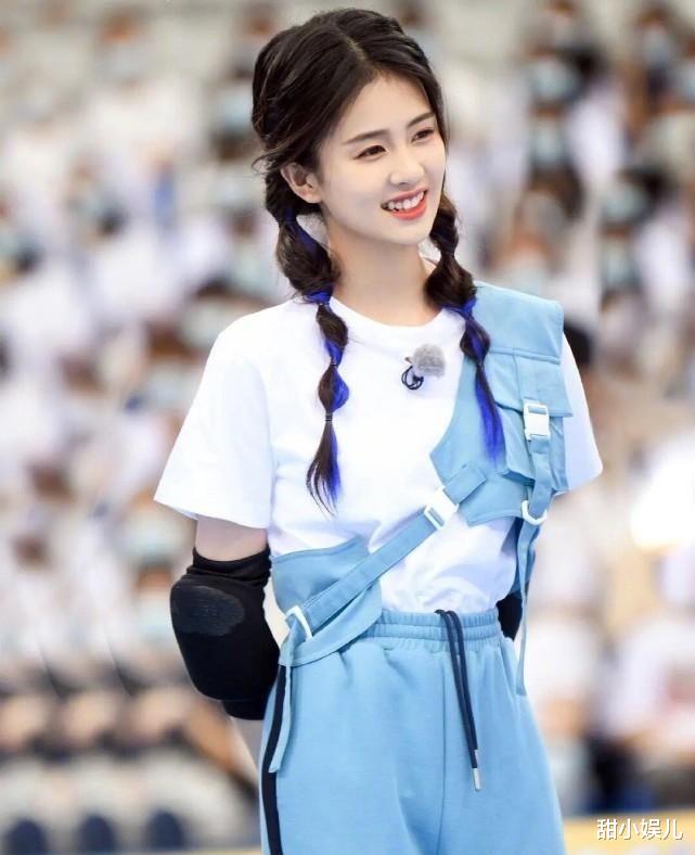 李沁|第32届华鼎奖，3个“易寒体质”的女星撞在一起，谁更胜一筹？