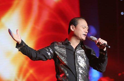 张行|在八九十年代家喻户晓，却因不检点锒铛入狱，如今娶小27娇妻低调幸福