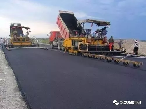 阳光分享鸿鹄志 路面工程病害形式，以及施工质量管理控制要点?