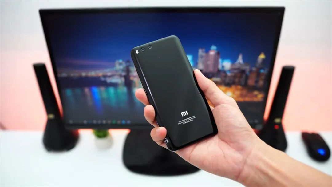 小米科技|雷军称小米高端手机对标苹果，预热小米12，试图打动小米6钉子户