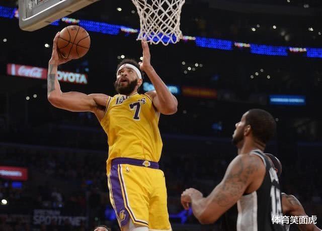 太阳队|太阳队2米13巨兽超常发挥！女友颜值近乎满分，身材不输卡戴珊