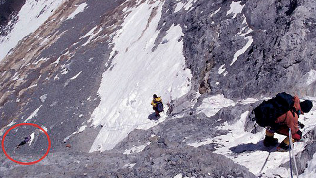 汉江 珠穆朗玛峰冰雪融化:将会露出更多遗体,变成一大难题