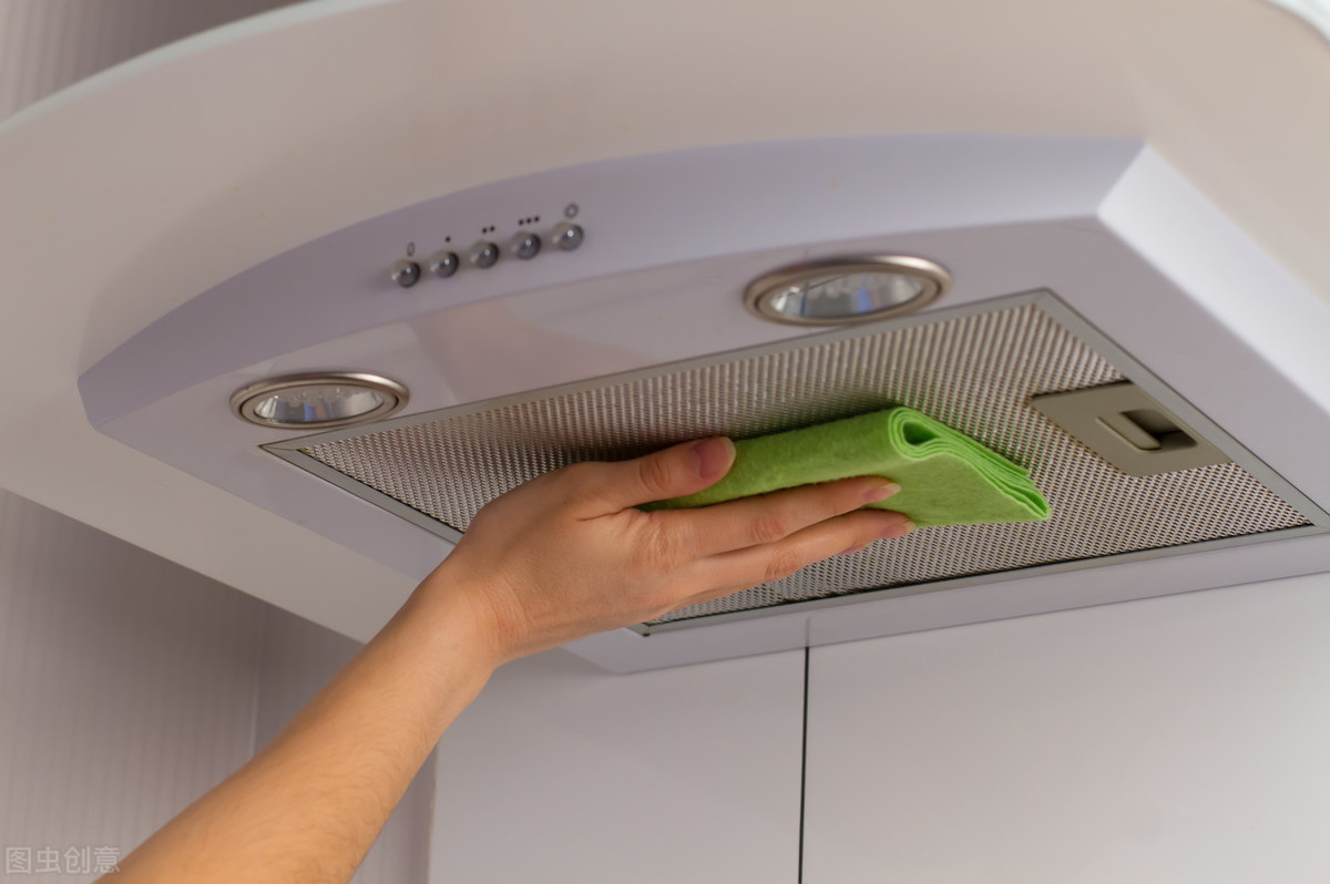 用油烟机时,应该“开窗”还是“关窗”?原来这么多年我都做错了