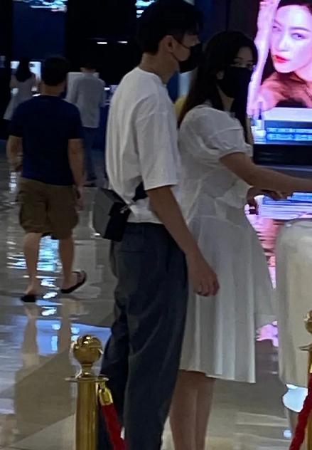 快乐星球|心动4：快乐星球CP逛街被拍，每一段爱情都像是被天注定了一样！