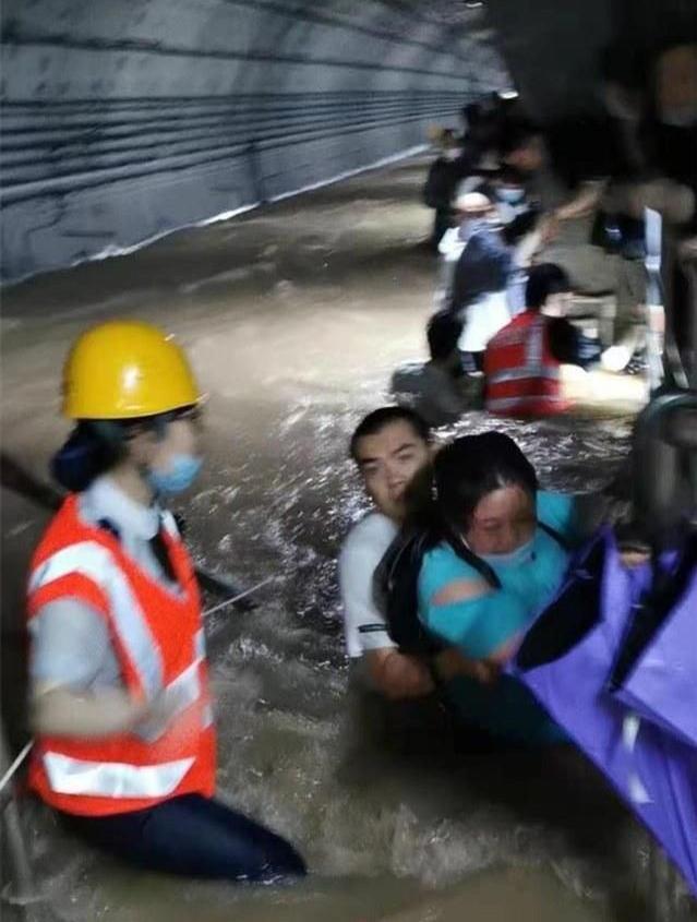 郑州 写在死里逃生后：7.20郑州暴雨