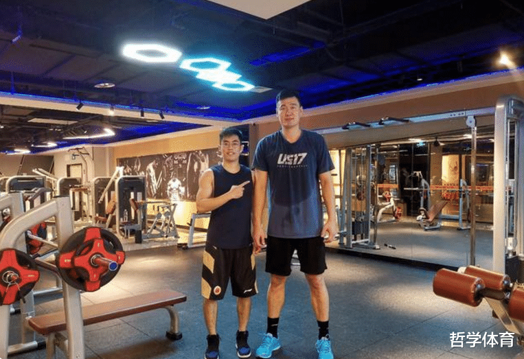 苏伟|苏伟回山东岳母家探亲！妻子的颜值非常高，一对儿女很可爱