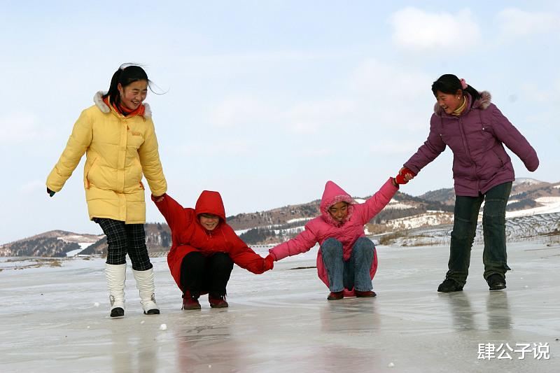 肆公子说|不愿养老,把老娘扔山上,儿子一句话,让父母后悔莫及