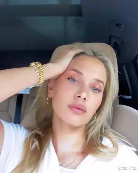 布雷克·格里芬|格里芬新恋情曝光！24岁的年轻企业家，这次又抱上一个富婆了！