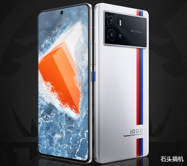 iqoo|iQOO 9的相机造型很像小米11Ultra!尴尬的是背面并没有副屏