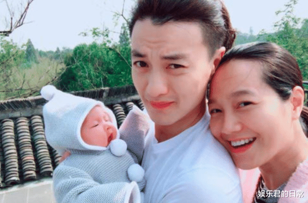 朱珠|40岁朱丹素颜带娃被偶遇，腰身显粗不像明星，大女儿肉嘟嘟超可爱